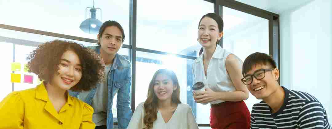 与全球最佳雇主  云顶国际8588yd光电<br>
一起探索未来职涯可能